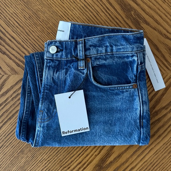 REFORMATION Arleth Mid Rise Straight Leg Cropped Jeans - Pelican Wash - Picture 9 of 10